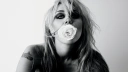 Miley Cyrus: BASS PERSUADES